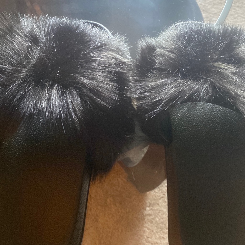 Brand New Fur Slides Size 11